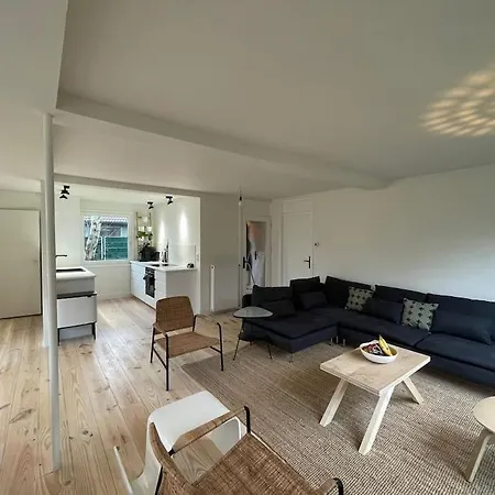 Holiday home Familiewoning Met Jacuzzi Nabij Bij Strand, 10 Pers *
