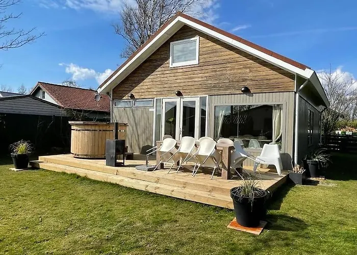 Familiewoning Met Jacuzzi Nabij Bij Strand, 10 Pers 줄리아나도르프