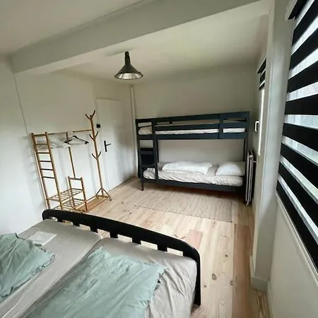 Casa de Férias Familiewoning Met Jacuzzi Nabij Bij Strand, 10 Pers Julianadorp