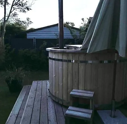 Familiewoning Met Jacuzzi Nabij Bij Strand, 10 Pers Σπίτι διακοπών *